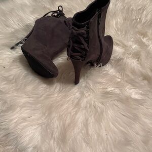 Elegant Black Lace-Up Women's Boots
